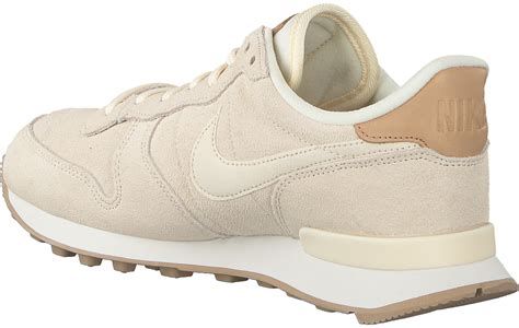 nike dames sneakers beige|black ladies nike sneakers.